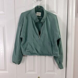 A&F Green Cropped Sweatshirt